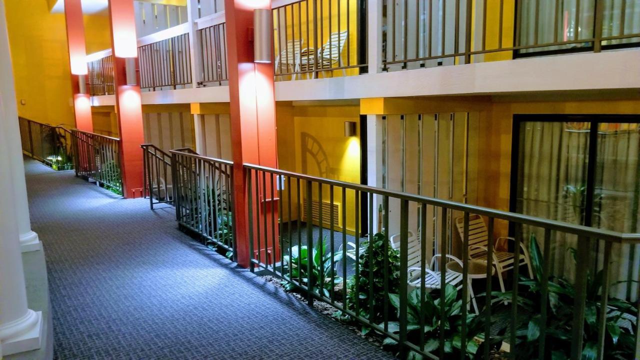 Bel-Aire Hotel Lake Erie Exterior photo